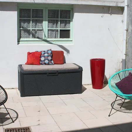 Maison Du Port, A 100 M De La Jusqu'a 9 Personnes Holiday home Cancale