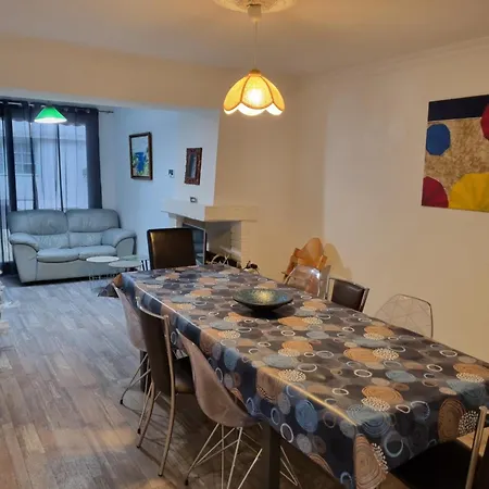 Holiday home Maison Du Port, A 100 M De La Jusqu'a 9 Personnes Cancale